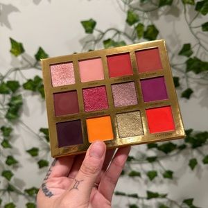 SOLD ❤️Ace beaute falling for you palette